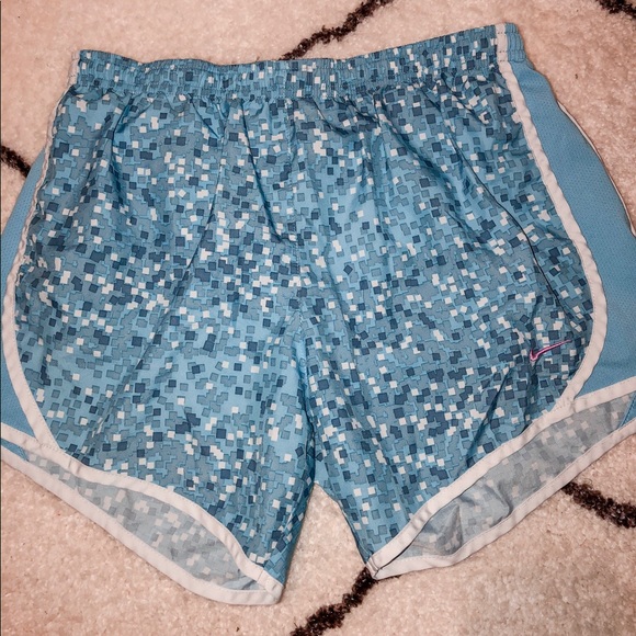 Nike Shorts - Picture 1 of 2